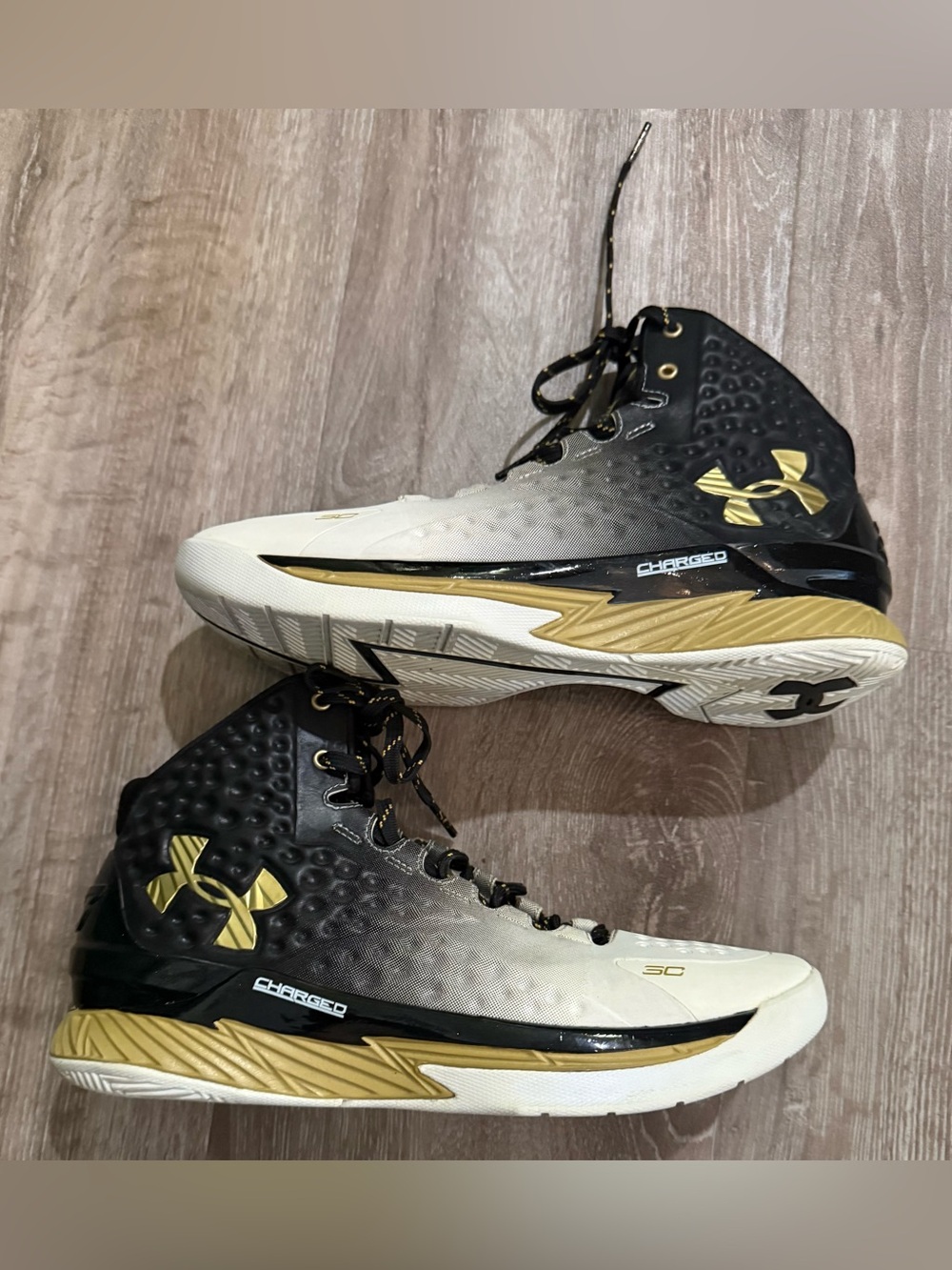 Under Armour Curry 1 MVP 2015
Size 8M